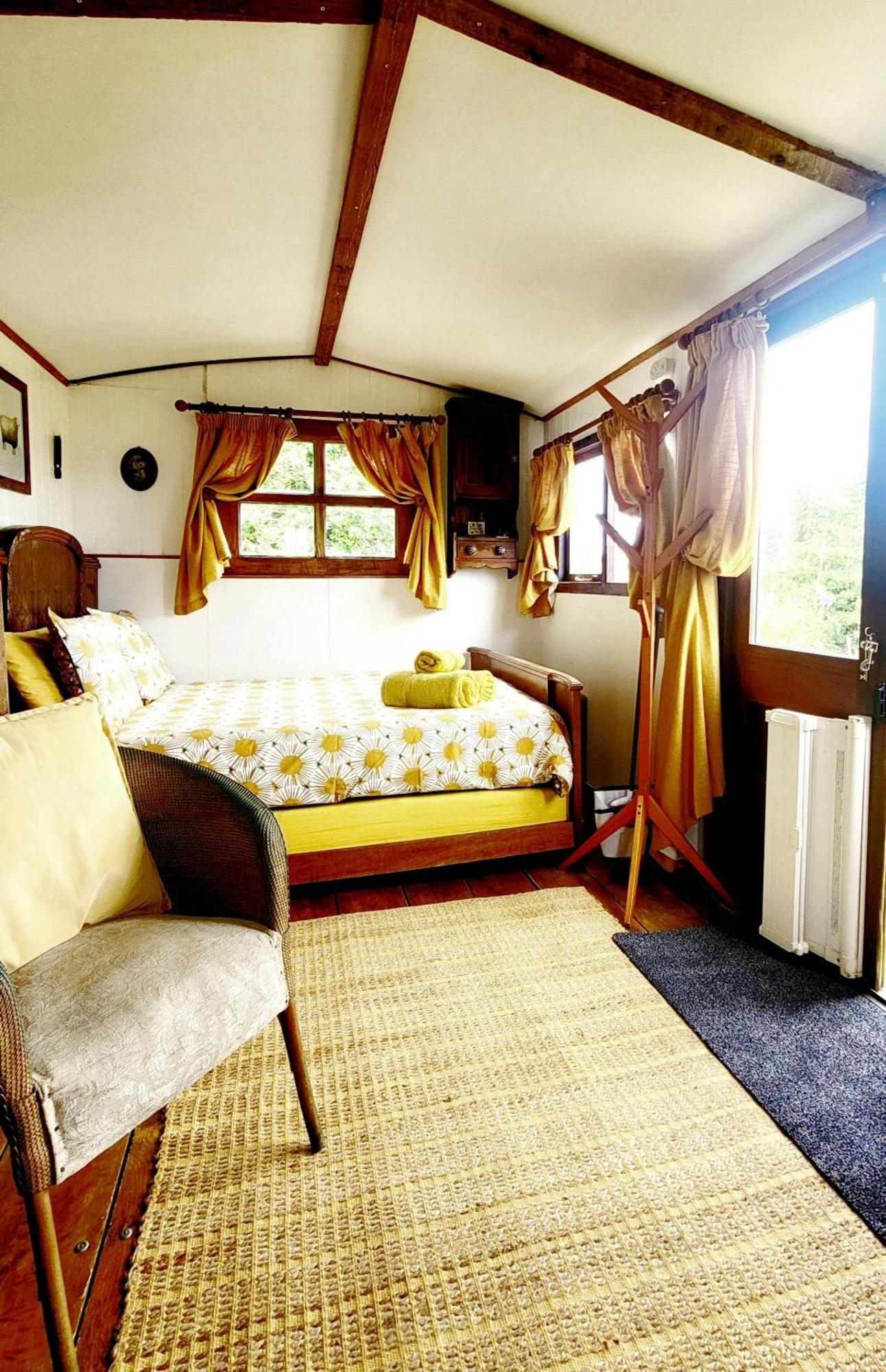 Treguth Glamping Unique Experience - Themed Huts Hotel Saint Day Ngoại thất bức ảnh