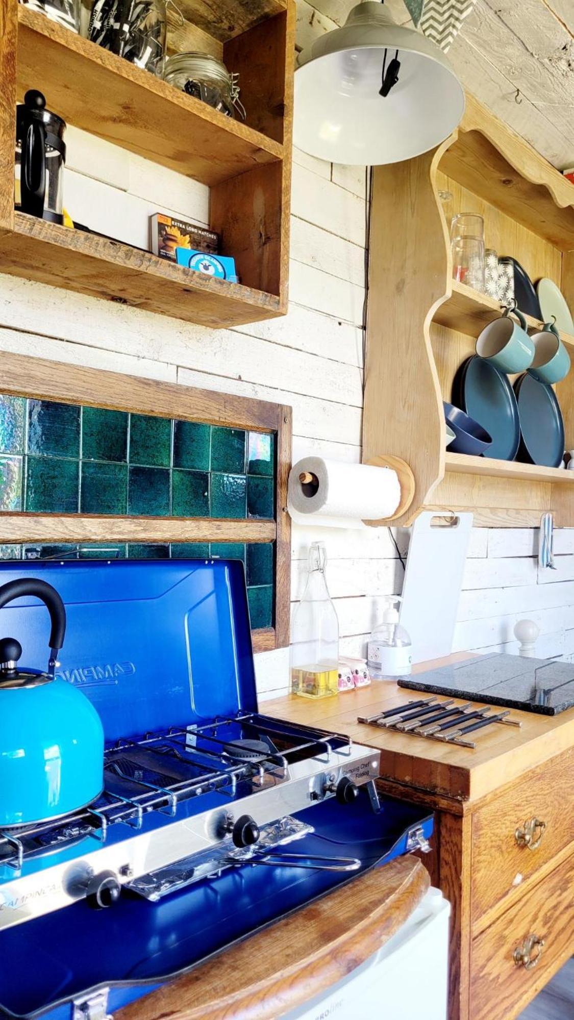 Treguth Glamping Unique Experience - Themed Huts Hotel Saint Day Ngoại thất bức ảnh